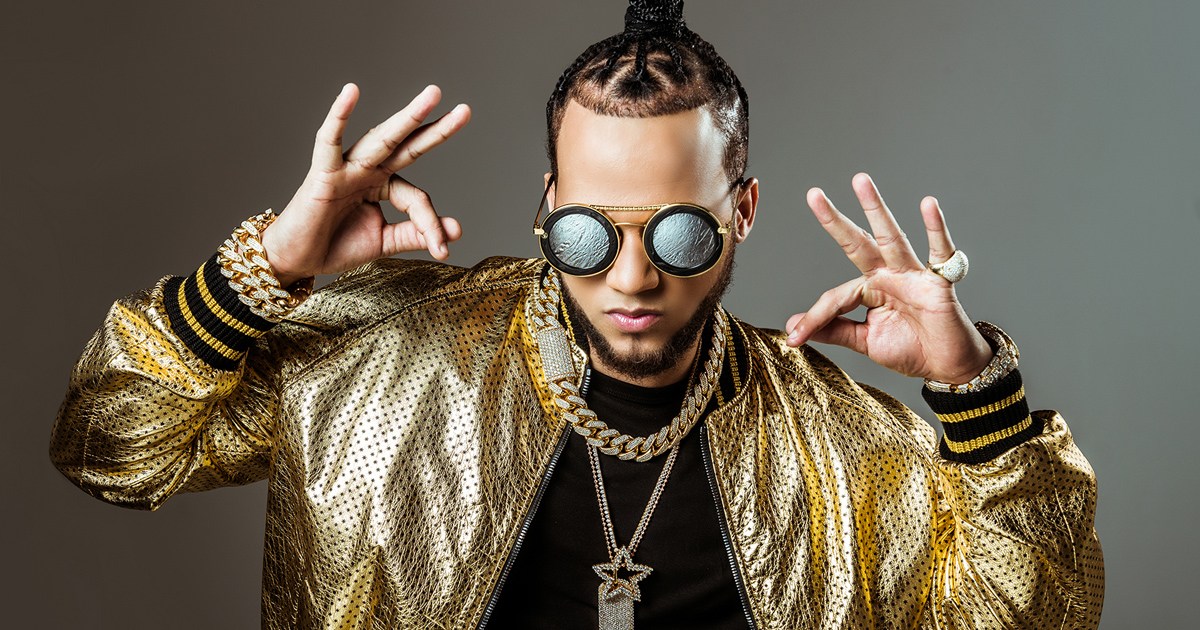 THE DOMINICAN MUSIC