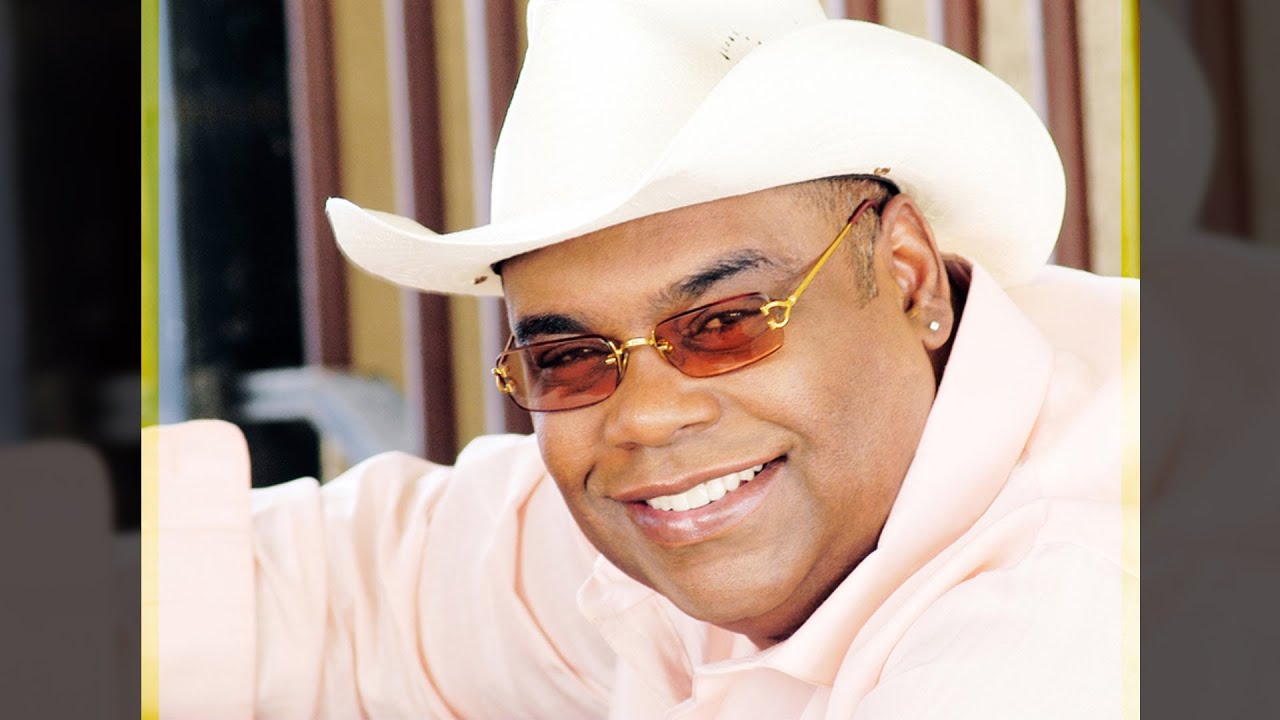 THE DOMINICAN MUSIC
